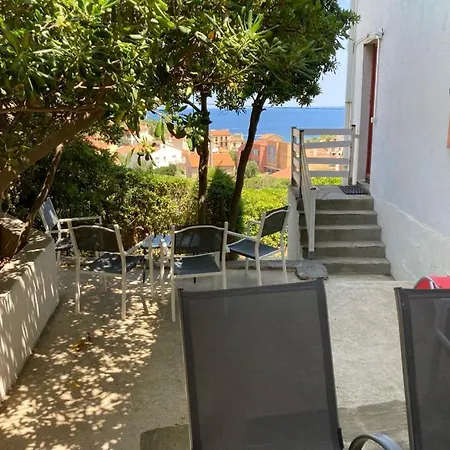Apartment Un Jardin Terrasse Sur La Port Vendres